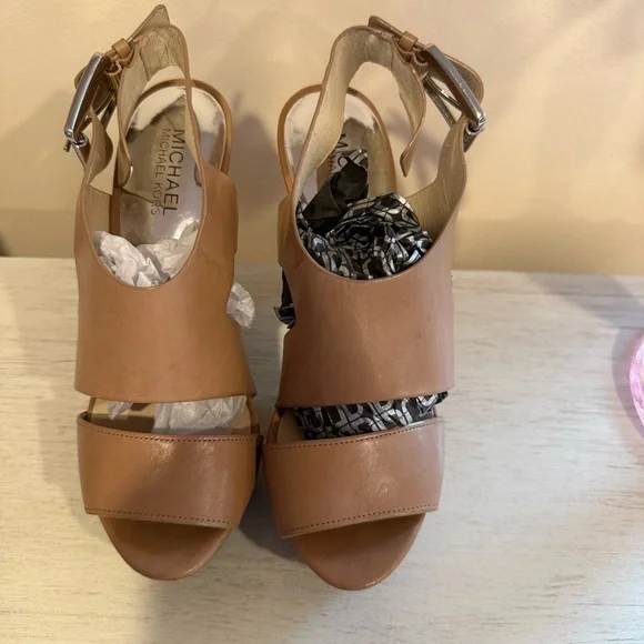 Michael Kors Carla Leather Platform Sandal size 7 - Picture 3 of 8